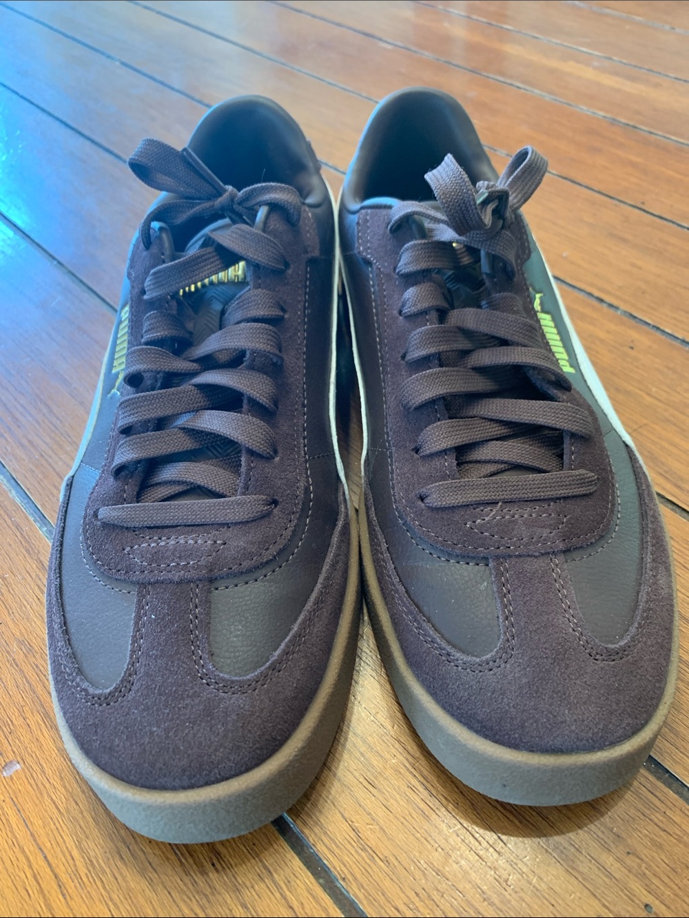 Puma Men’s Brown Sneaker with White Formstrip